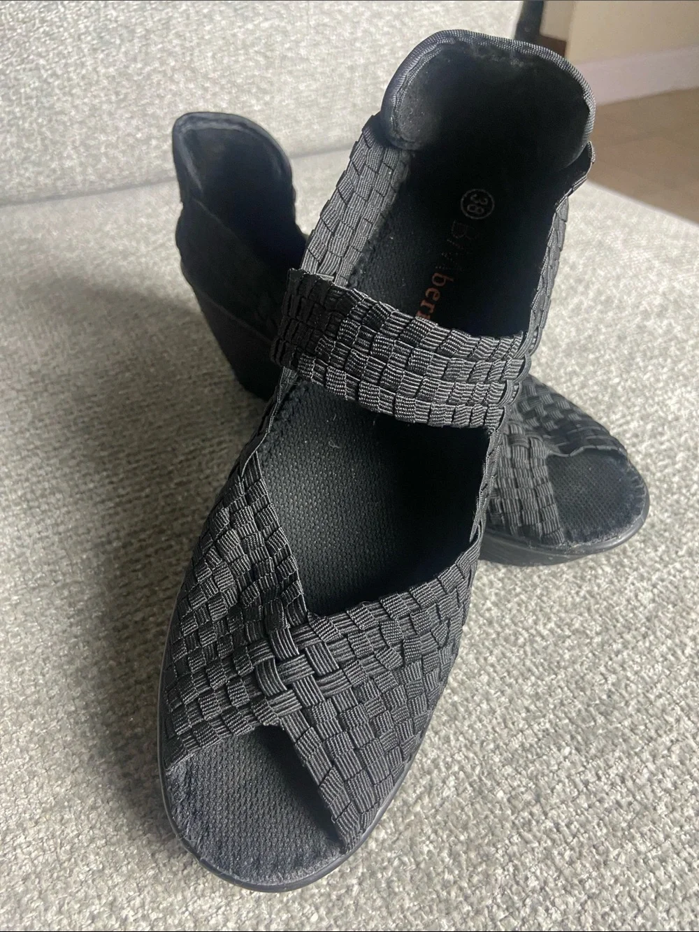 bernie mev. Black Woven Slip-On wedges size 7.5